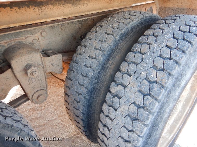 image for item GE9168 1989 Mack R688ST water truck