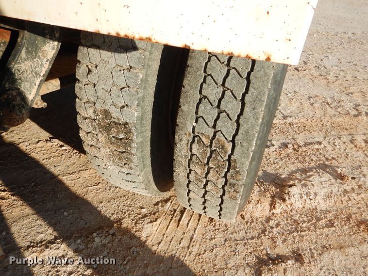 image for item GE9168 1989 Mack R688ST water truck