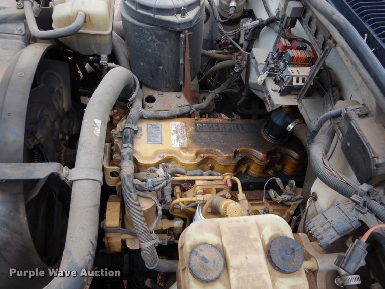 image for item GE9189 2000 Chevrolet C6500 bucket truck