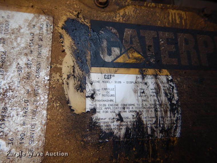 image for item GE9189 2000 Chevrolet C6500 bucket truck