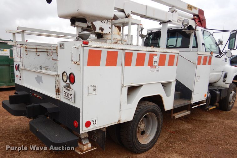 image for item GE9189 2000 Chevrolet C6500 bucket truck