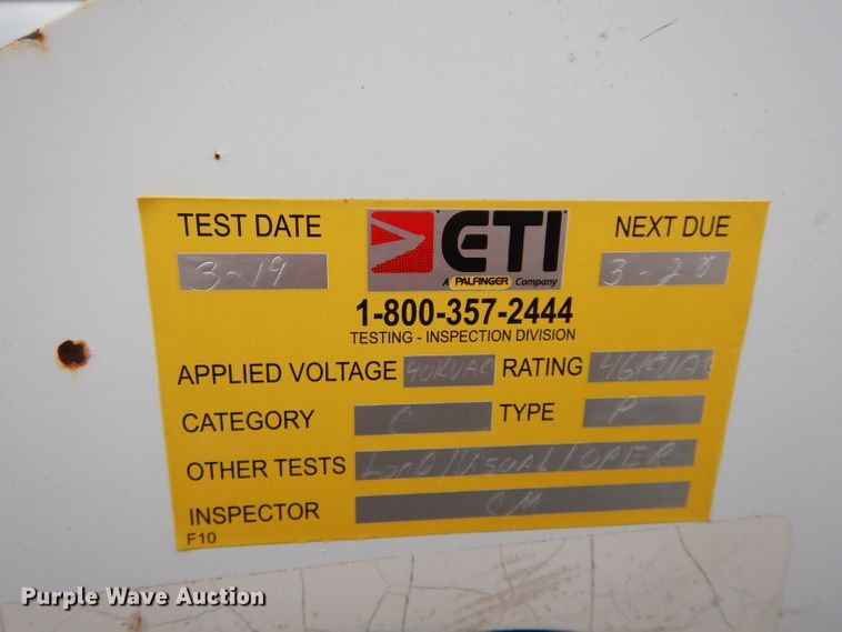 image for item GE9189 2000 Chevrolet C6500 bucket truck