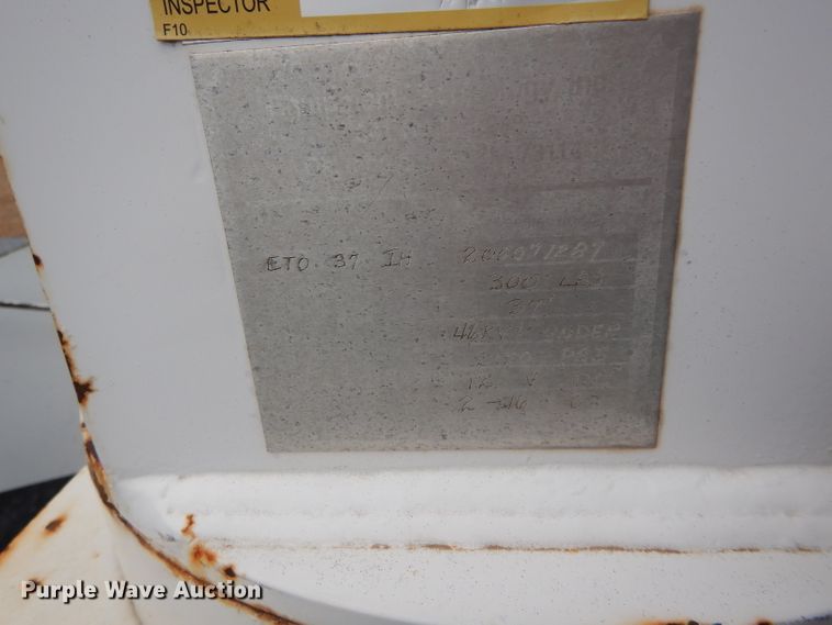 image for item GE9189 2000 Chevrolet C6500 bucket truck