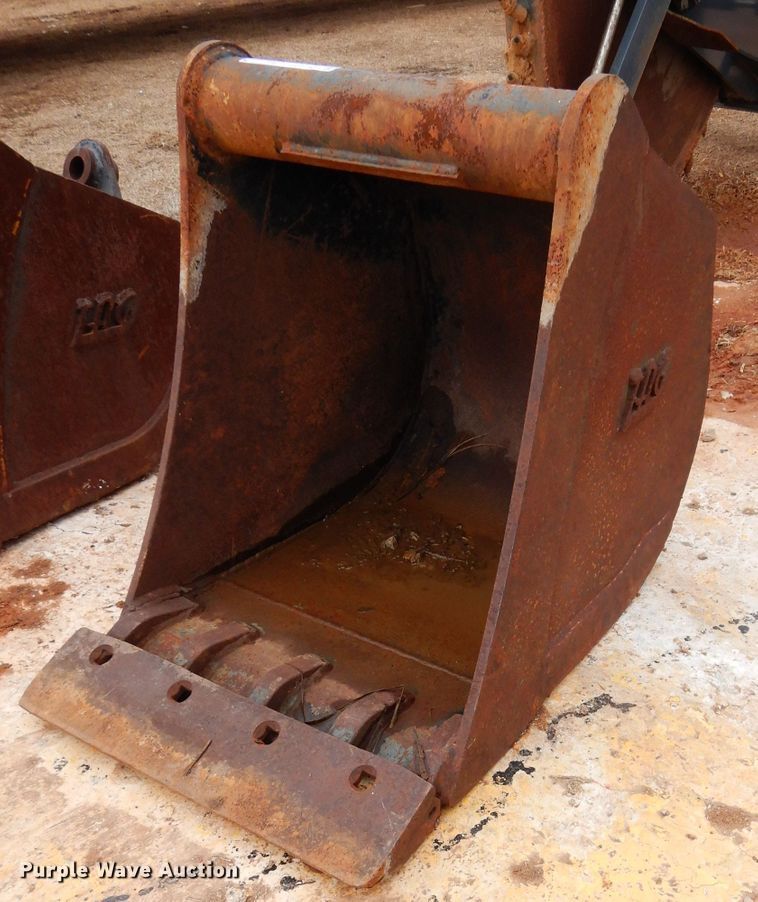 image for item GE9192 TAG 24"W excavator bucket