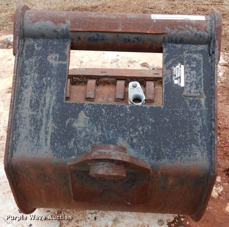 image for item GE9193 TAG excavator bucket