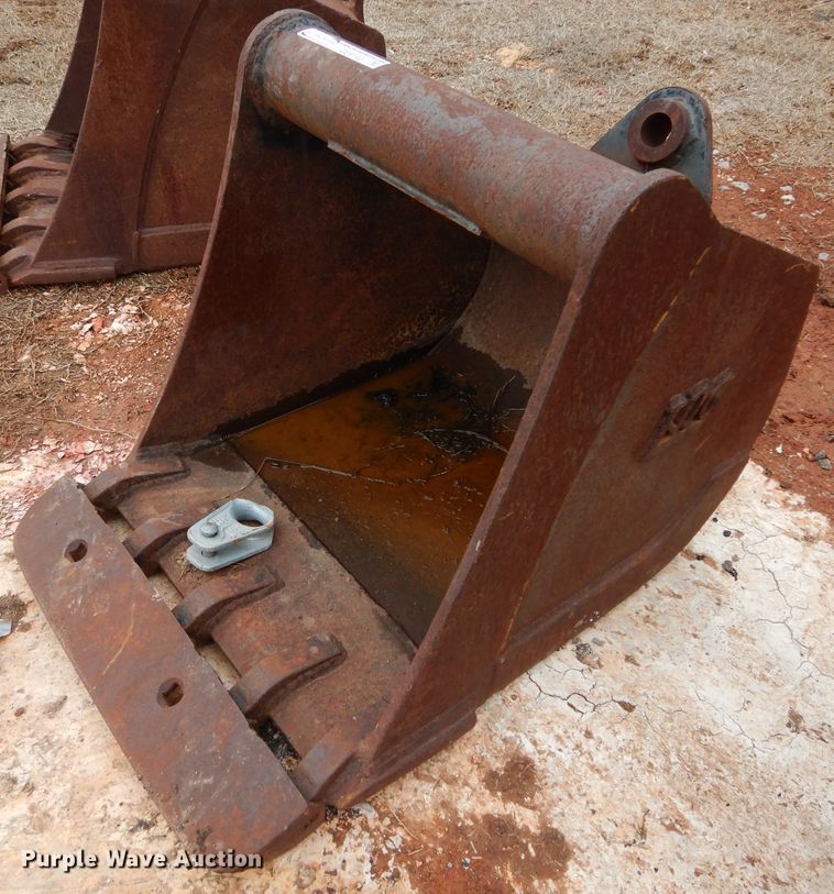image for item GE9193 TAG excavator bucket