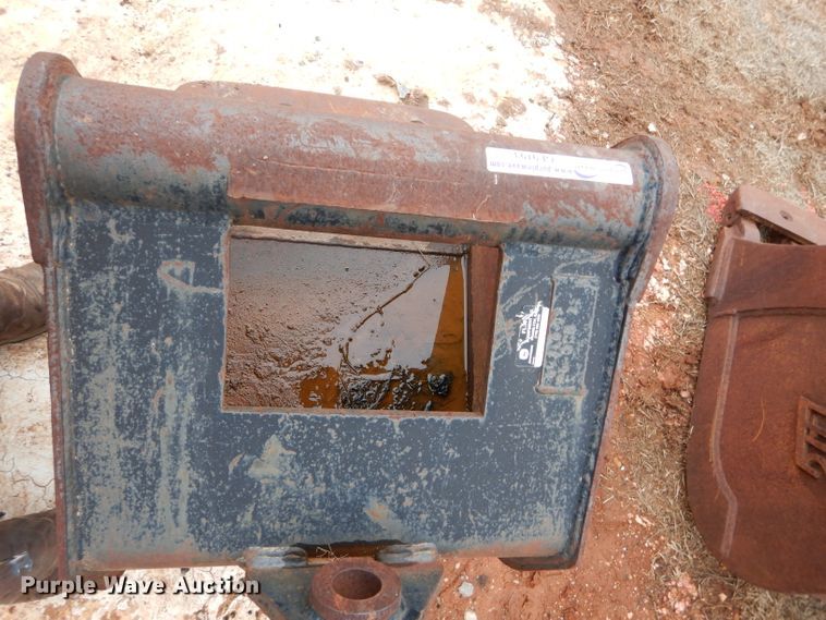 image for item GE9193 TAG excavator bucket