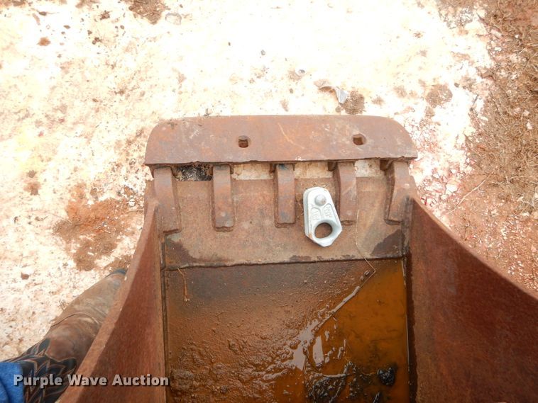image for item GE9193 TAG excavator bucket