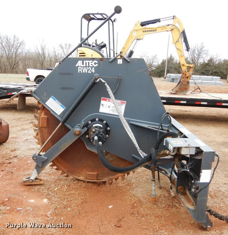 image for item GE9195 Alitec RW24 skid steer rock saw