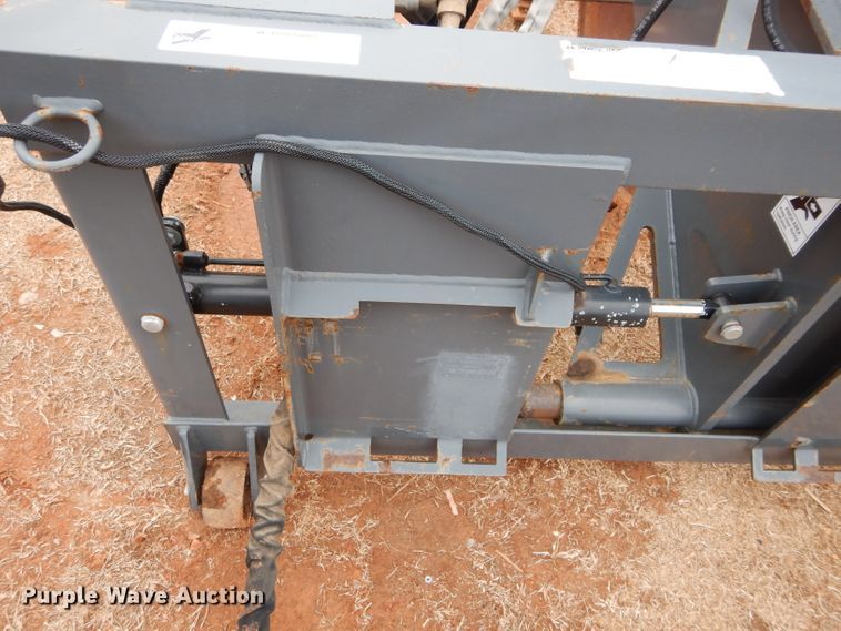 image for item GE9195 Alitec RW24 skid steer rock saw