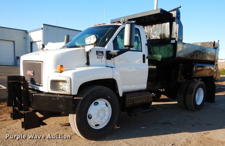 image for item GE9237 2004 GMC C7500 dump truck