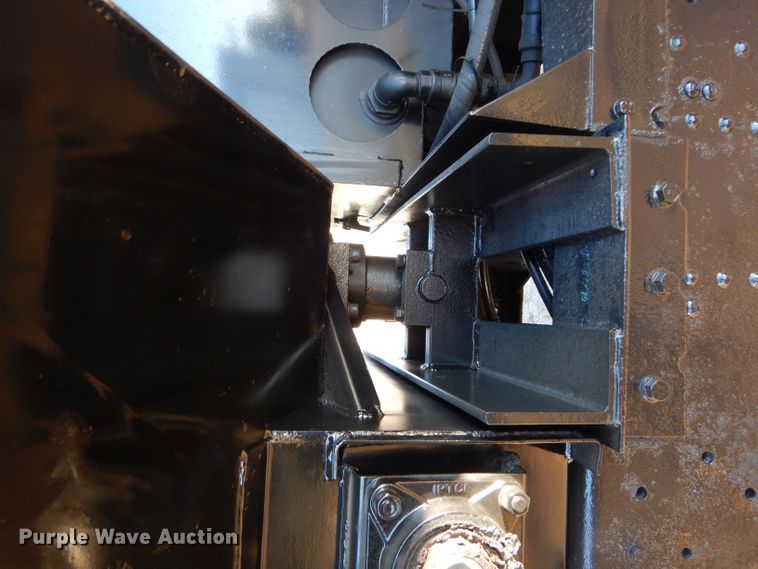 image for item GE9237 2004 GMC C7500 dump truck