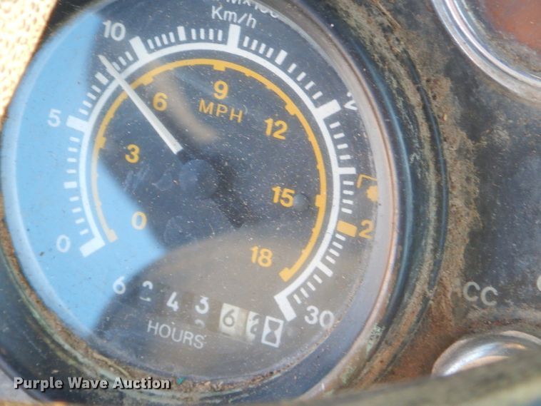 image for item GG9657 Ford 276 Versatile bi-directional 4WD tractor