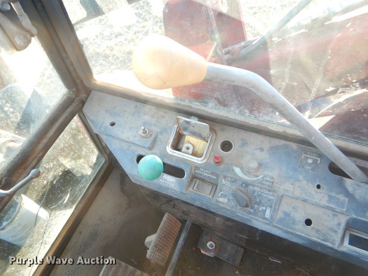 image for item GG9657 Ford 276 Versatile bi-directional 4WD tractor