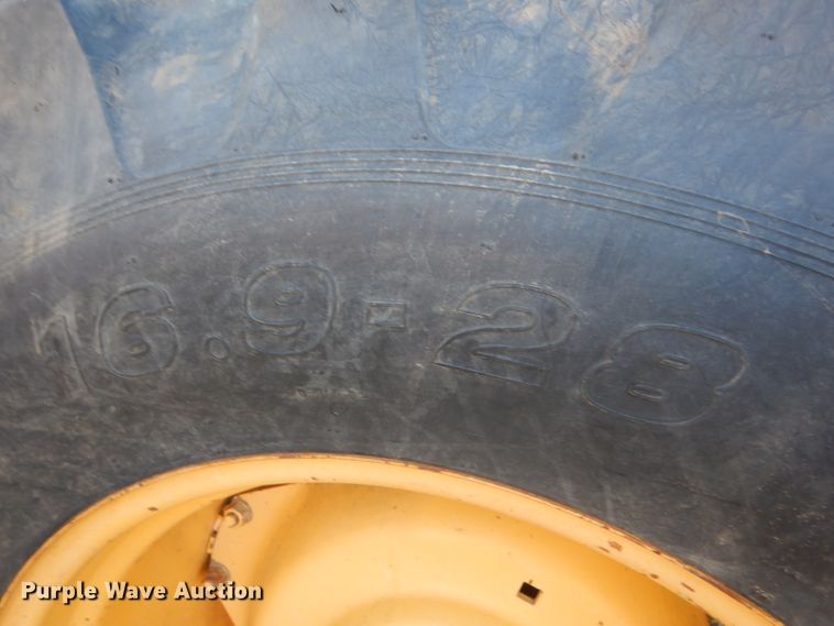 image for item GG9657 Ford 276 Versatile bi-directional 4WD tractor