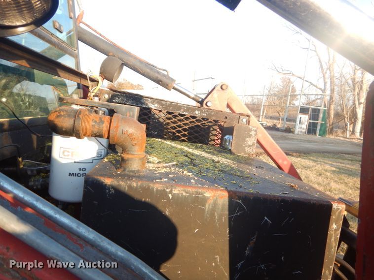 image for item GG9657 Ford 276 Versatile bi-directional 4WD tractor