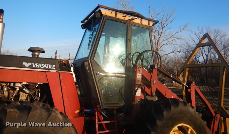 image for item GG9657 Ford 276 Versatile bi-directional 4WD tractor