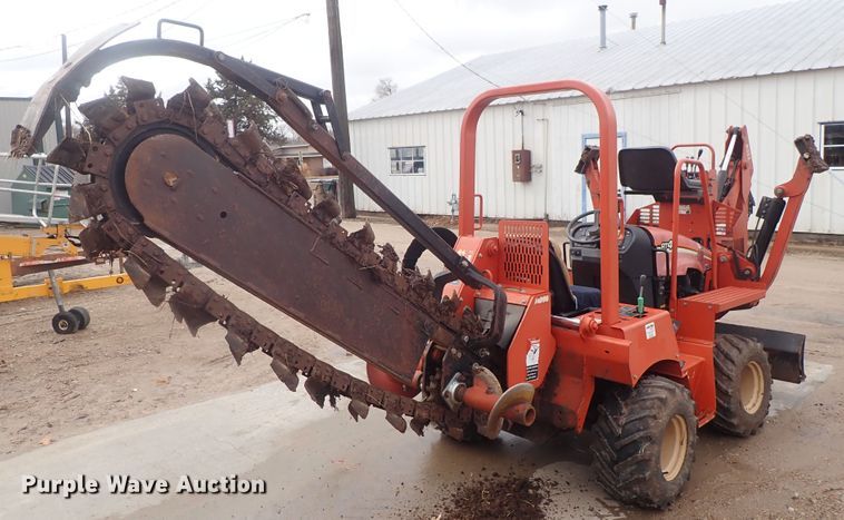 image for item GN9621 2006 Ditch Witch RT40 trencher