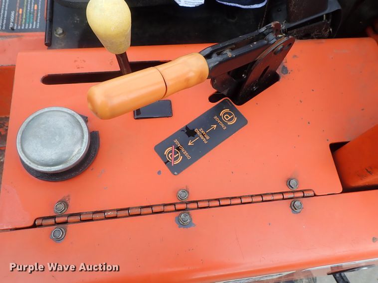 image for item GN9621 2006 Ditch Witch RT40 trencher