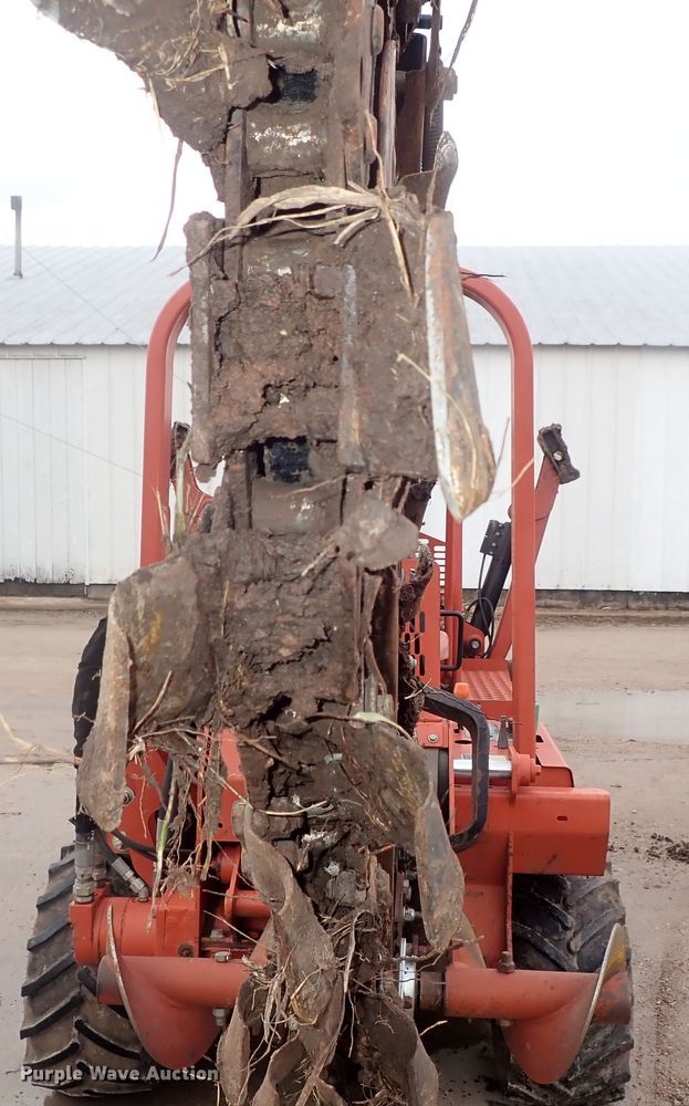 image for item GN9621 2006 Ditch Witch RT40 trencher