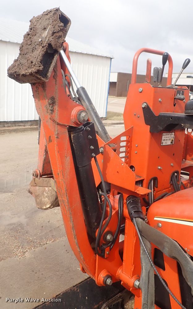 image for item GN9621 2006 Ditch Witch RT40 trencher