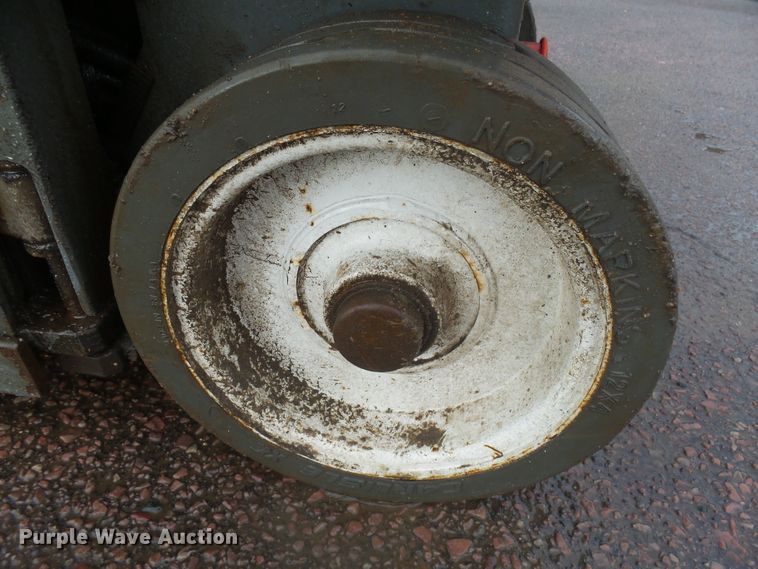 image for item GV9753 2018 Sky Jack SJIII 3219 scissor lift