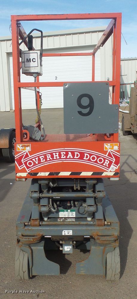 image for item GV9754 2018 Sky Jack SJIII 3219 scissor lift