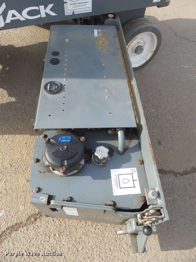 image for item GV9754 2018 Sky Jack SJIII 3219 scissor lift