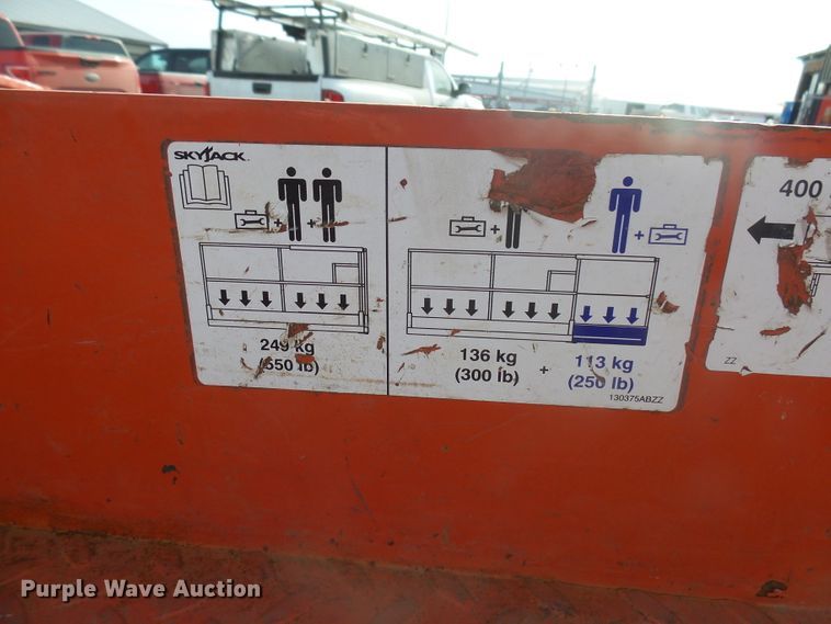 image for item GV9754 2018 Sky Jack SJIII 3219 scissor lift