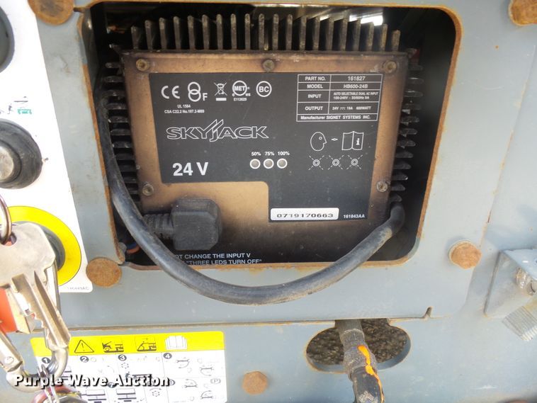 image for item GV9754 2018 Sky Jack SJIII 3219 scissor lift