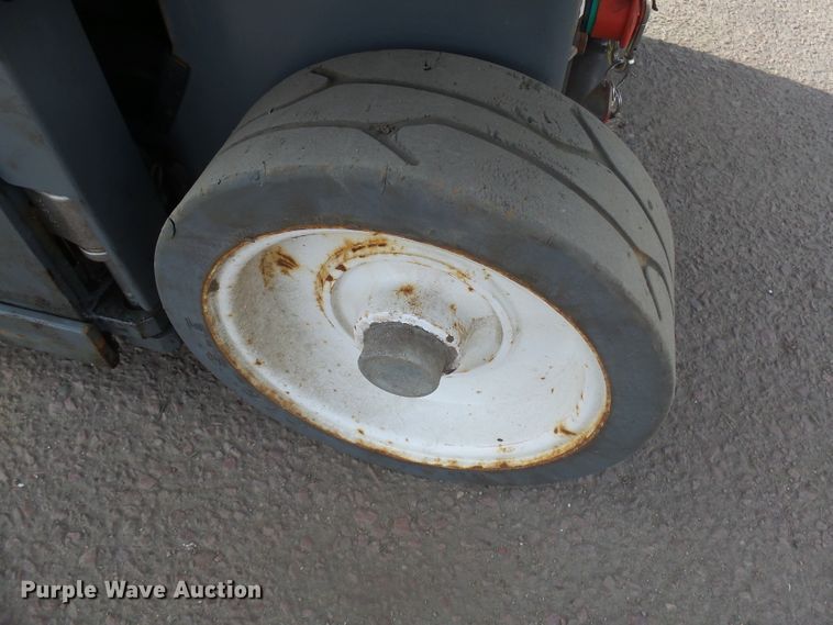 image for item GV9754 2018 Sky Jack SJIII 3219 scissor lift