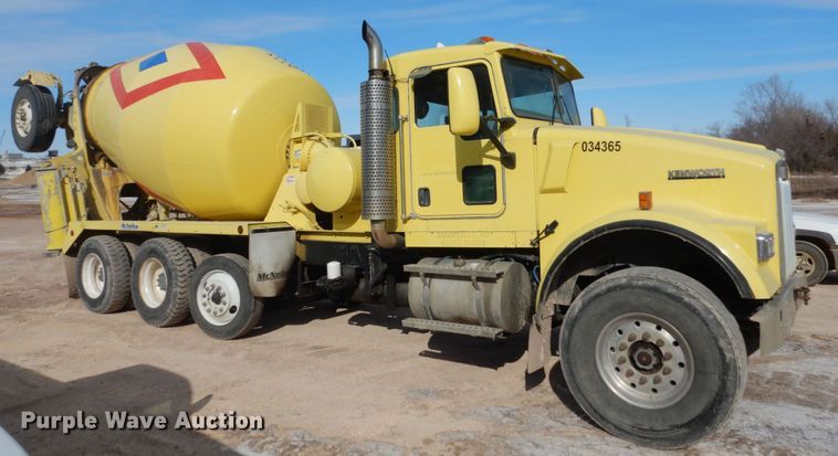 image for item GW9468 2004 Kenworth W900 ready mix truck