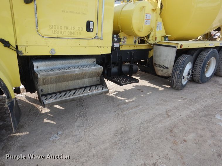 image for item GW9468 2004 Kenworth W900 ready mix truck