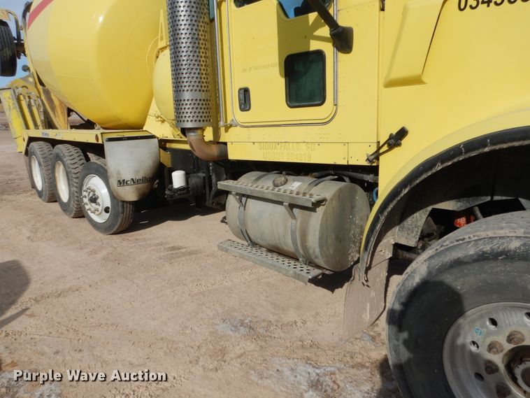 image for item GW9468 2004 Kenworth W900 ready mix truck