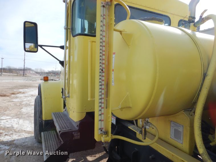 image for item GW9468 2004 Kenworth W900 ready mix truck