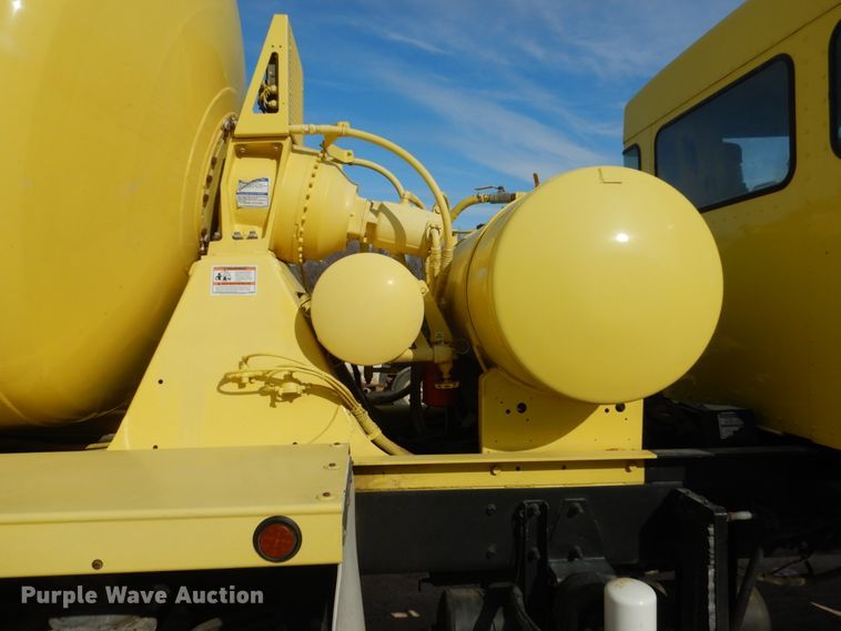 image for item GW9468 2004 Kenworth W900 ready mix truck