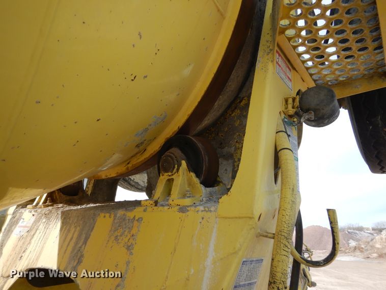 image for item GW9468 2004 Kenworth W900 ready mix truck