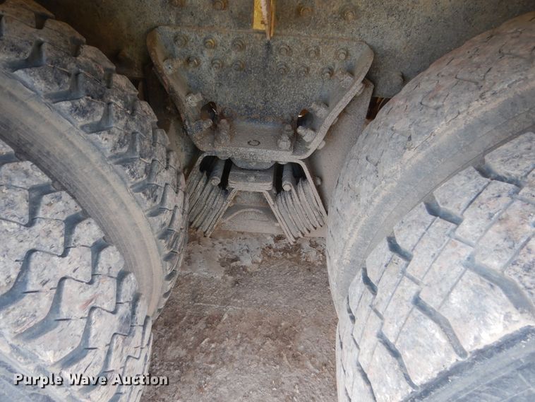 image for item GW9468 2004 Kenworth W900 ready mix truck