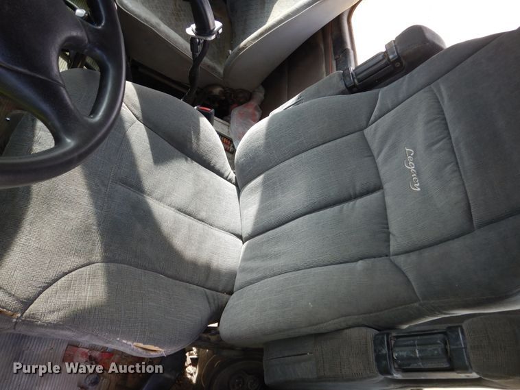 image for item GW9468 2004 Kenworth W900 ready mix truck