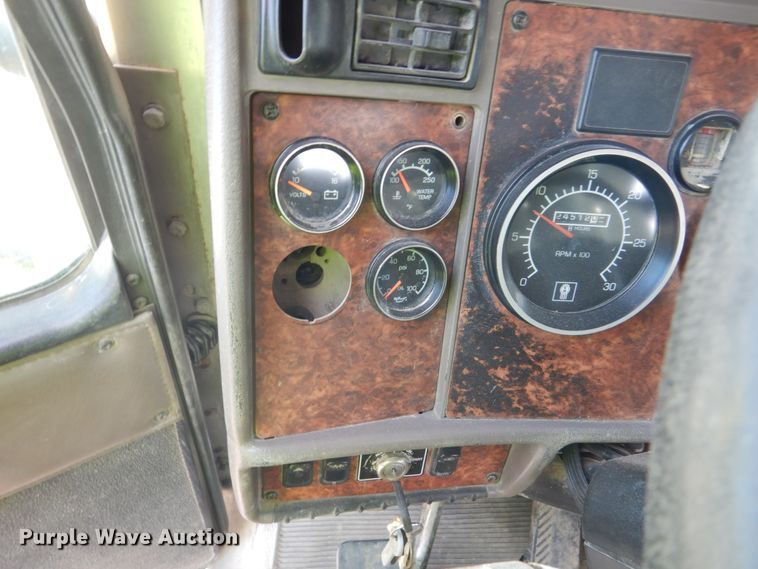 image for item GW9468 2004 Kenworth W900 ready mix truck