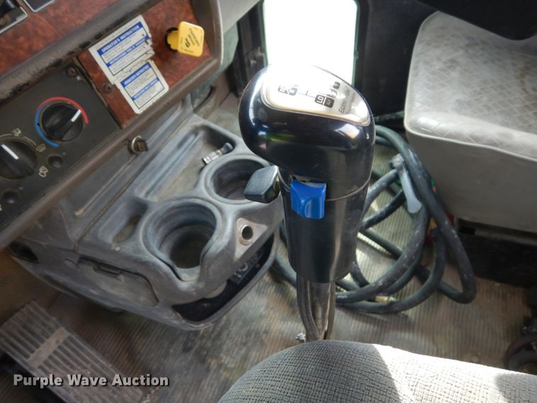 image for item GW9468 2004 Kenworth W900 ready mix truck