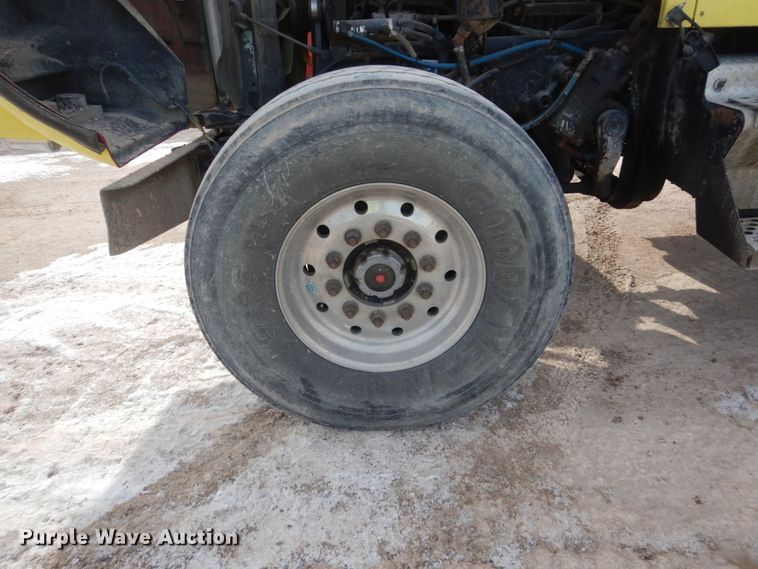 image for item GW9468 2004 Kenworth W900 ready mix truck