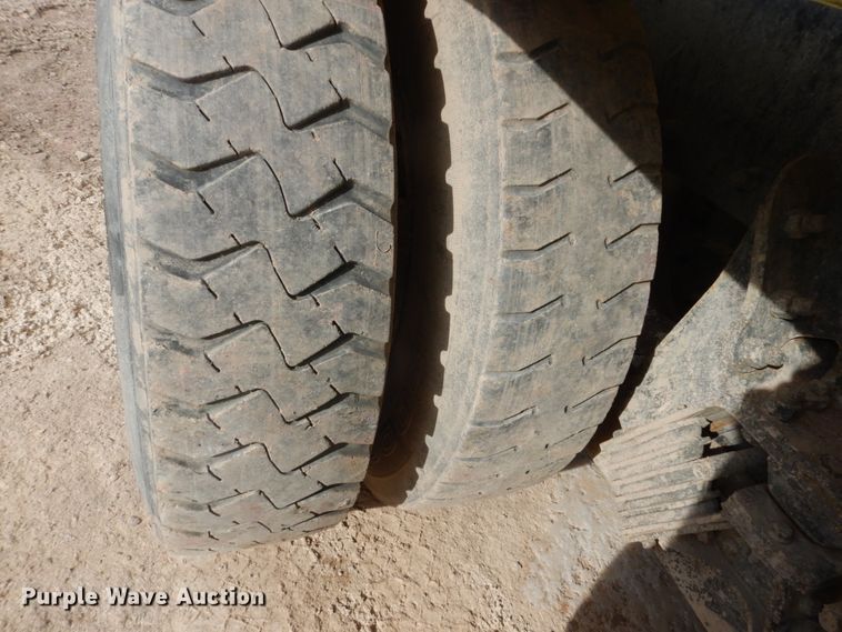 image for item GW9468 2004 Kenworth W900 ready mix truck