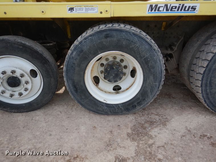 image for item GW9468 2004 Kenworth W900 ready mix truck