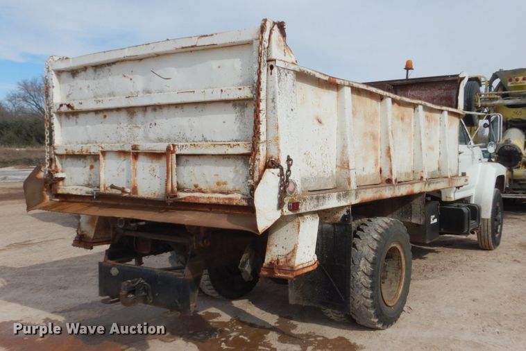 image for item GW9476 1986 Ford F800 dump truck