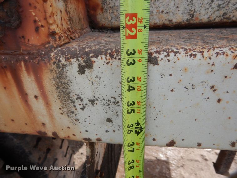 image for item GW9476 1986 Ford F800 dump truck