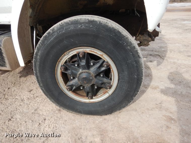 image for item GW9476 1986 Ford F800 dump truck