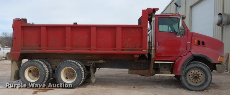 image for item GW9477 1998 Ford LNT8000 dump truck