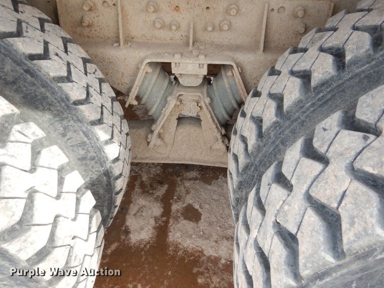 image for item GW9477 1998 Ford LNT8000 dump truck