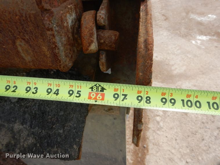 image for item GW9477 1998 Ford LNT8000 dump truck